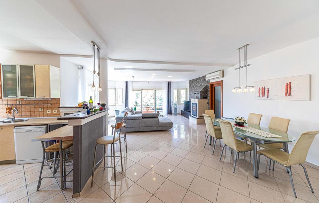 Luksuzna Sa Privatnim Unutarnjim Bazenom Garden Villa *